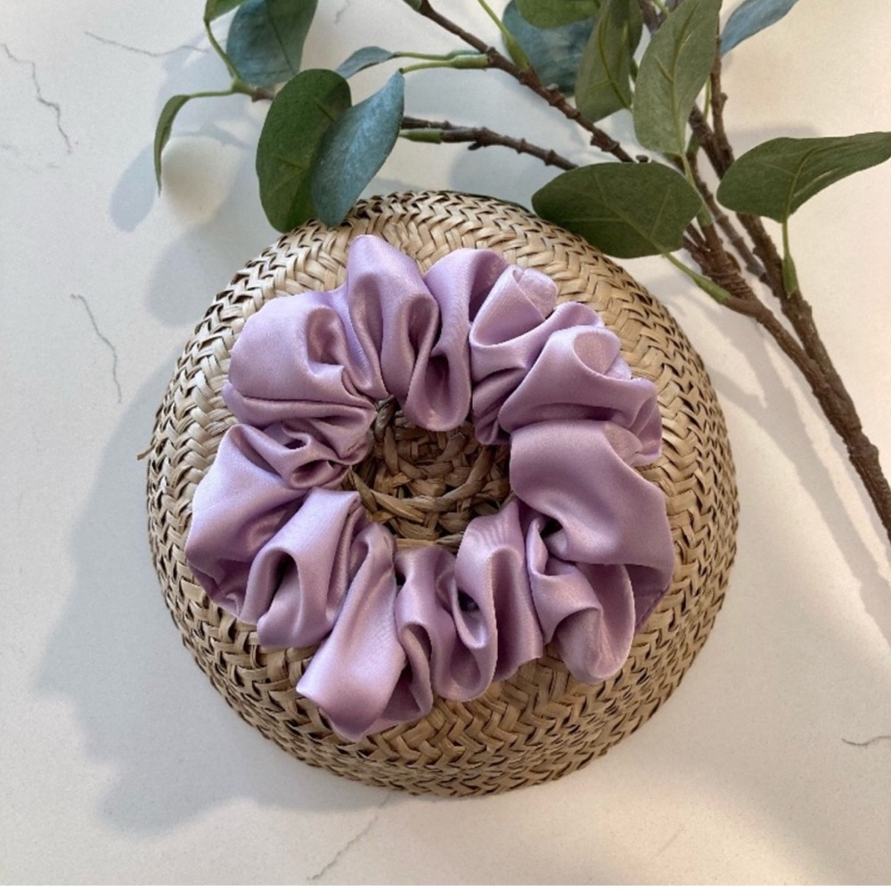 2/15$ Lilac Satin Hair Scrunchie